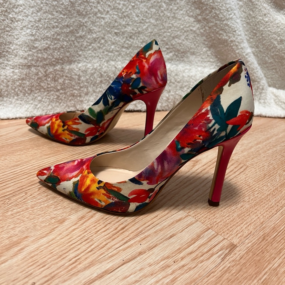 Guess heels